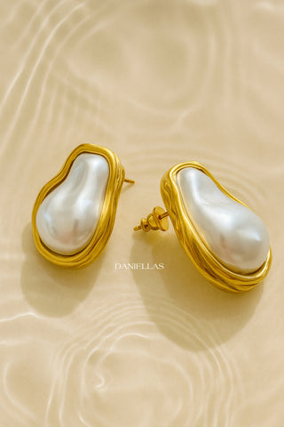 Classic Pearl Earrings