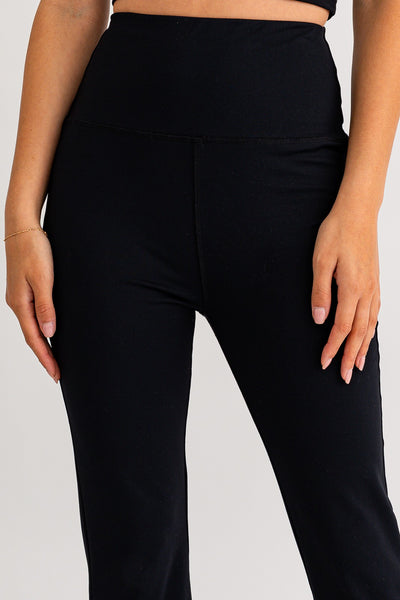 Yoga Flare Legging *Black*