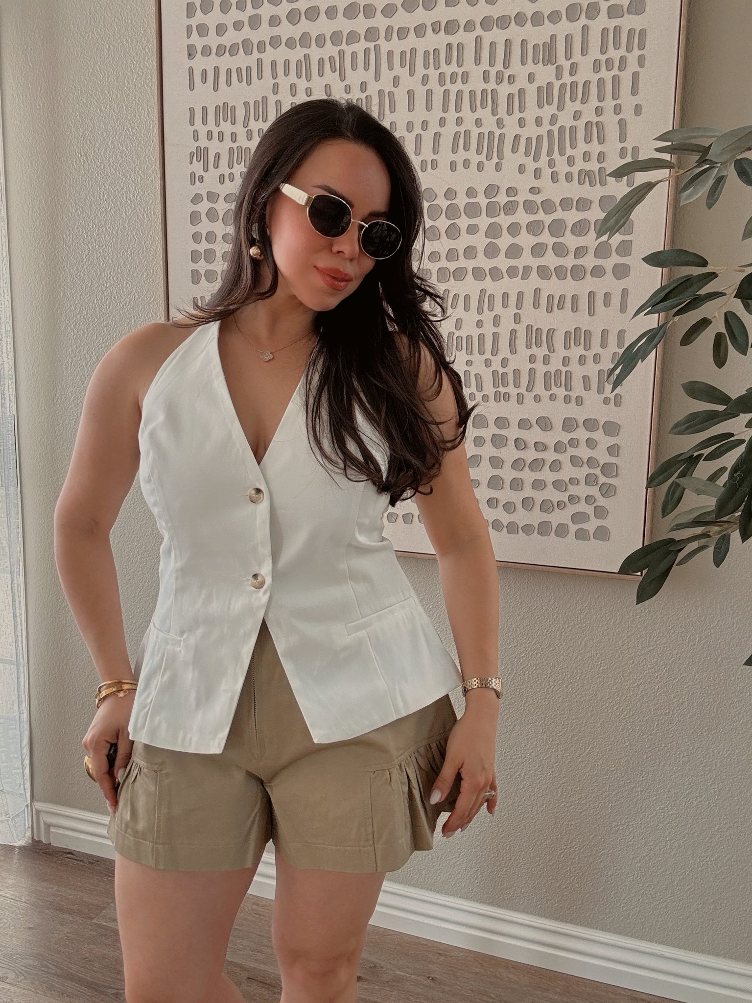 Micaela Shorts *Taupe - Last Medium*
