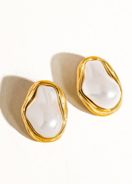 Classic Pearl Earrings