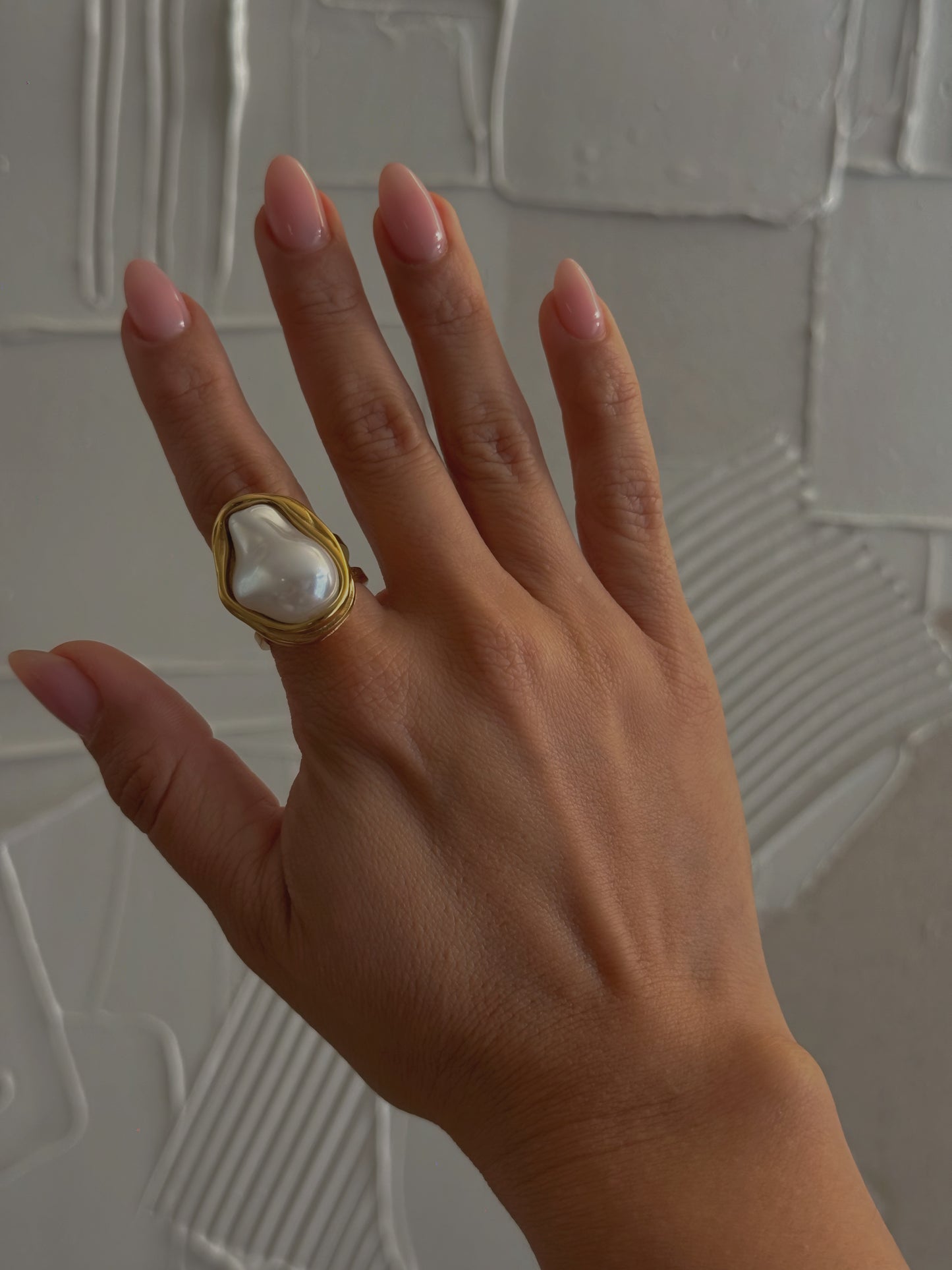 Classic Pearl Ring