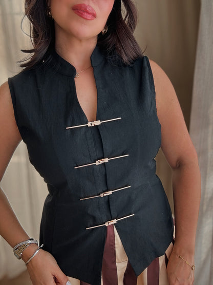 Buckle Vest *BLACK*